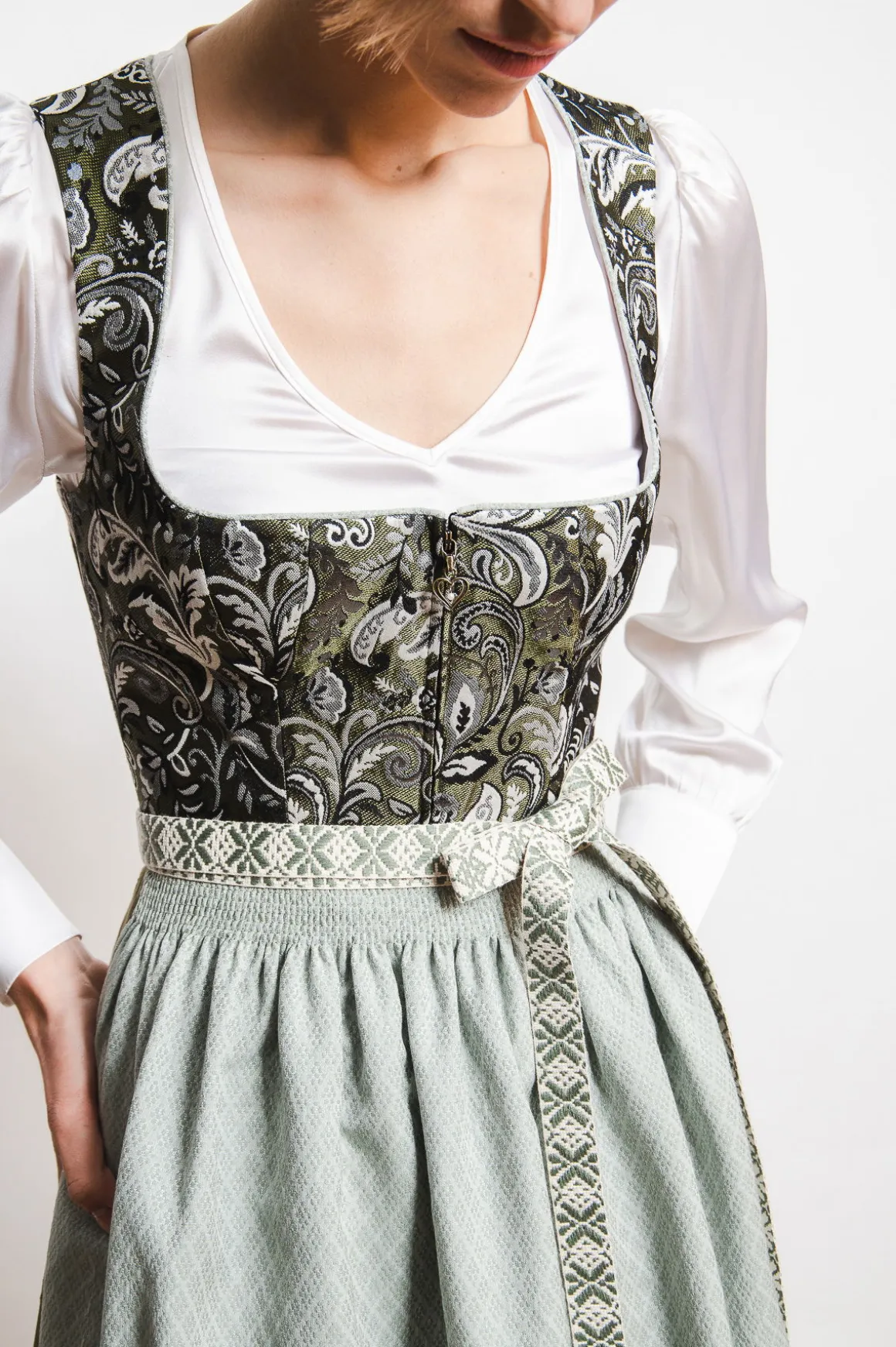 Dirndl*SPORTALM Dirndl aus Jacquard-Qualität Woodgreen