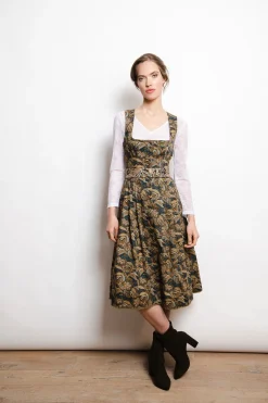 Dirndl*SPORTALM Dirndl mit Allover-Druck und Schürze mit Lochstickerei PastelLime