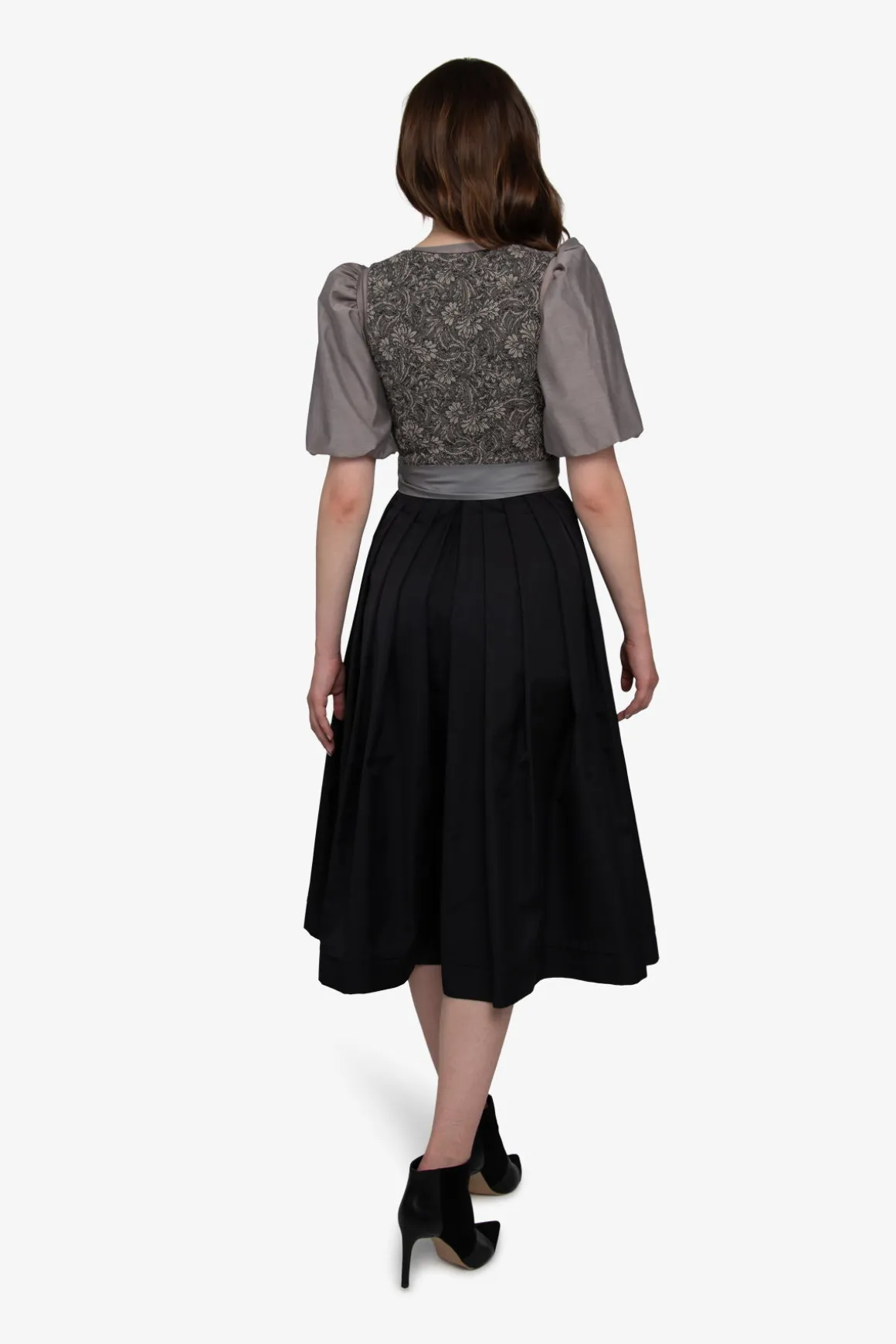Dirndl*SPORTALM Dirndl mit Faltenrock Black