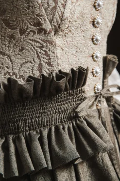 Dirndl*SPORTALM Seidendirndl mit Schürze und zusätzlichem Gürtel OpticalWhite